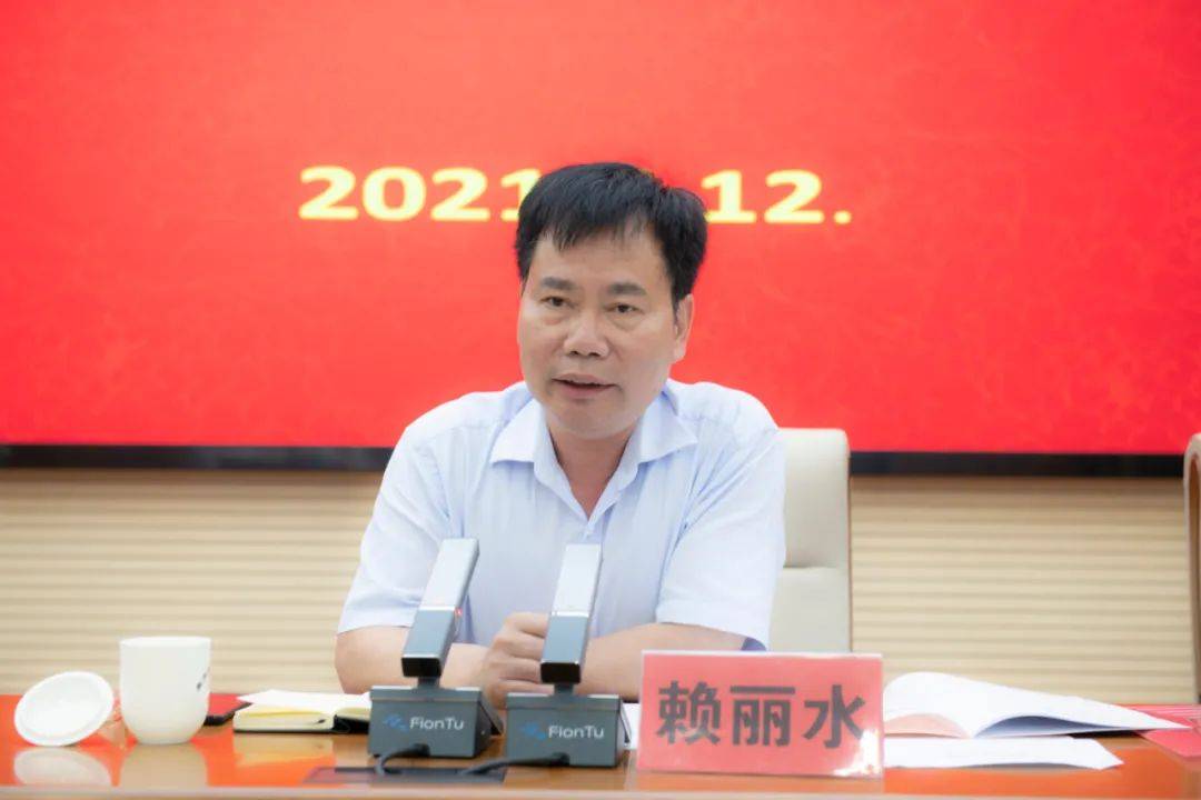 二四六香港資料期期中，深度解析與SEO優(yōu)化策略，深度解析香港期期中資料，SEO優(yōu)化策略揭秘