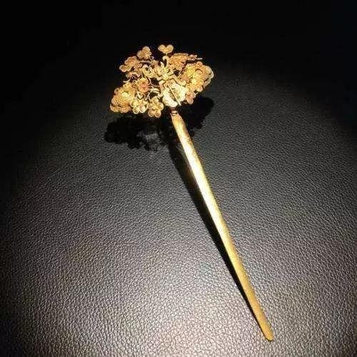 鐵笄盤王中王，一肖中特——揭秘背后的秘密，揭秘鐵笄盤王中王與一肖中特背后的秘密