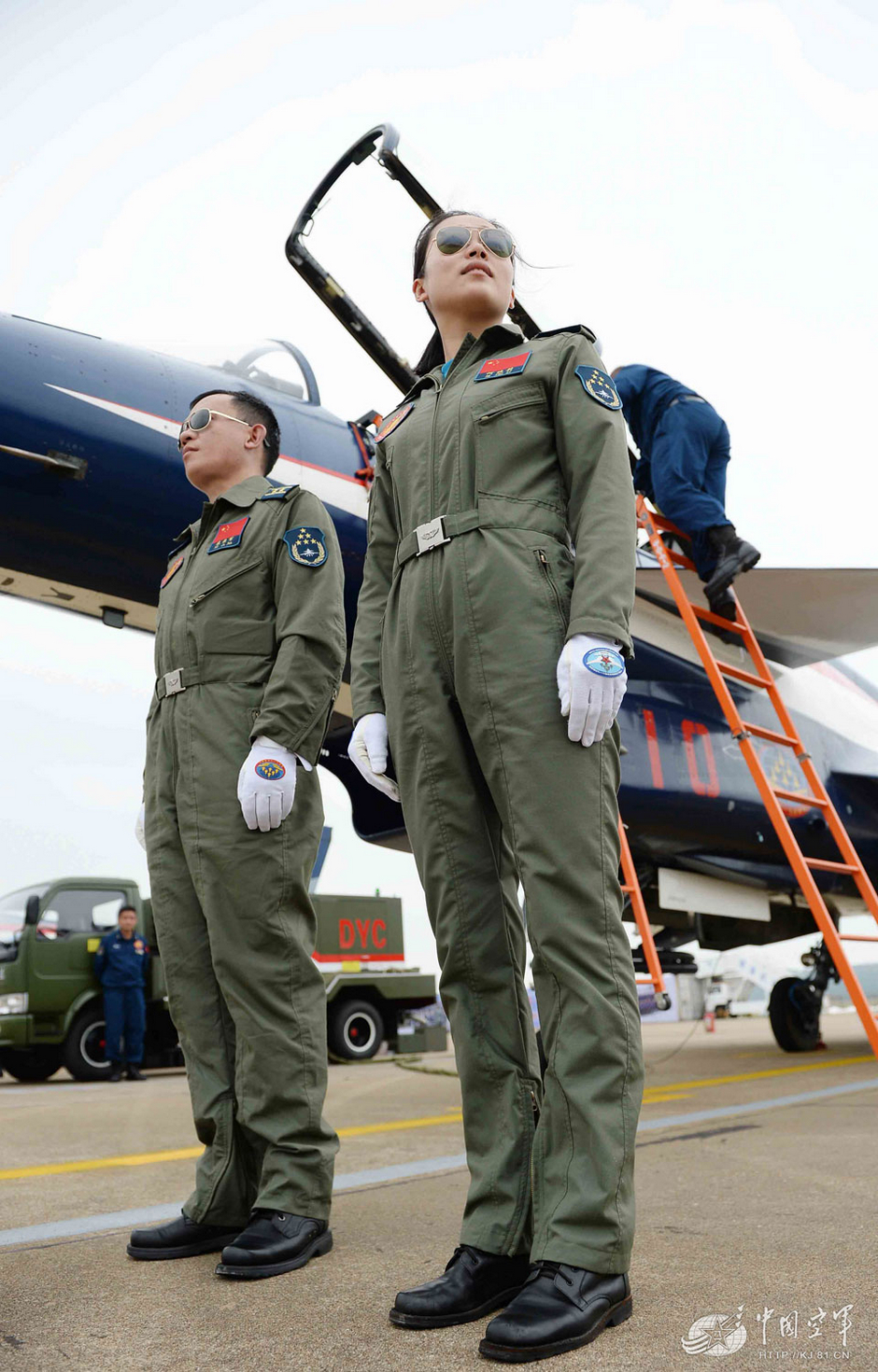 揭秘殲-10女飛行員神秘事件，真相探尋與反思，揭秘殲-10女飛行員神秘事件，探尋真相與反思之路
