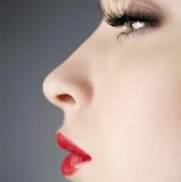 關(guān)于做假體鼻子手術(shù)的費(fèi)用，你需要知道的一切，假體鼻子手術(shù)費(fèi)用全解析，你需要知道的一切