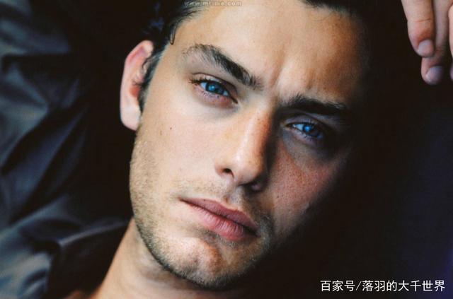 好萊塢最帥的十大男星——魅力與風(fēng)采的完美結(jié)合，好萊塢最帥十大男星，魅力風(fēng)采的完美融合