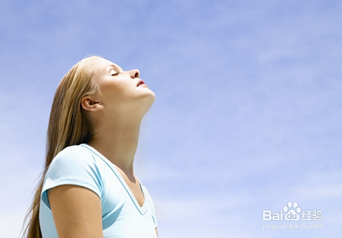 快速豐胸小偏方，自然增大胸部的方法與秘訣，自然豐胸小偏方，增大胸部的秘訣與方法