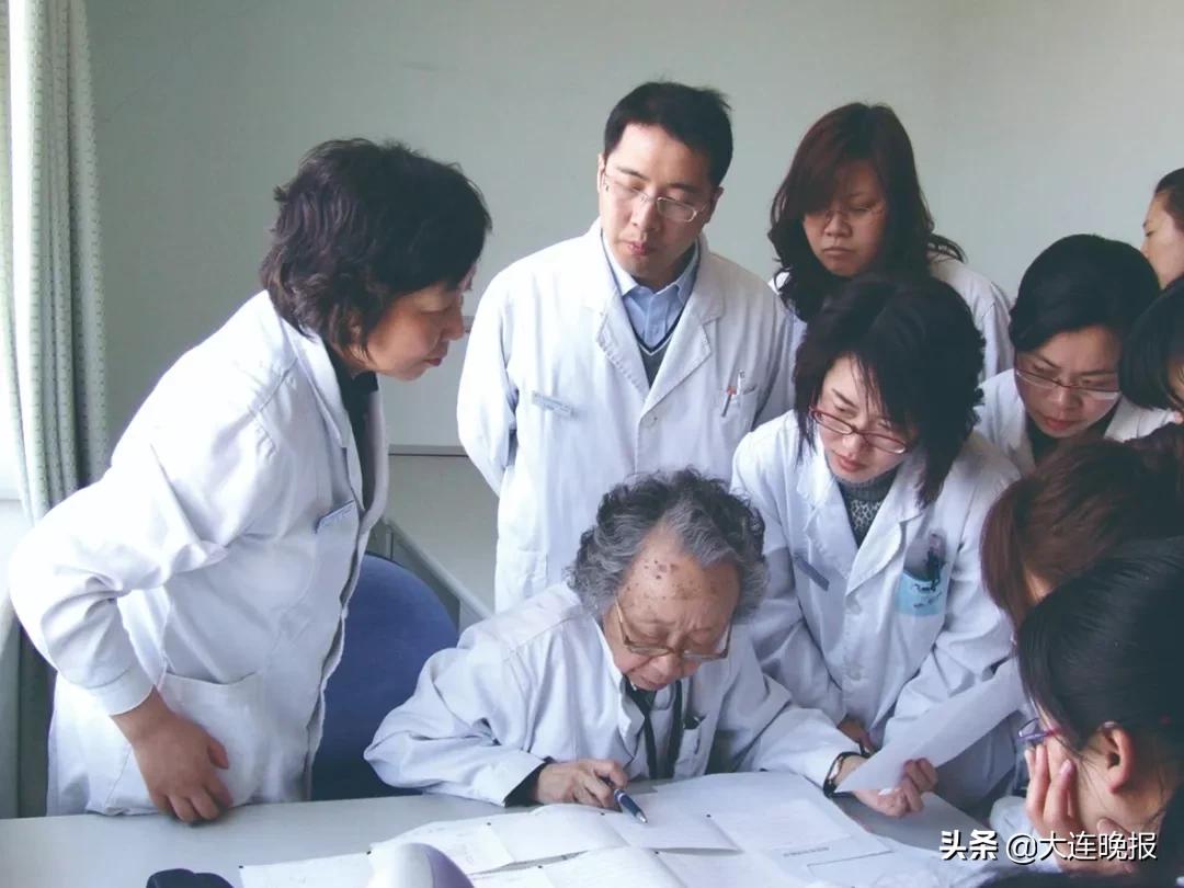 三期必出一期三期必開一期，深度解析與預測策略（關(guān)鍵詞，三期必出一期三期必開一期93），深度解析與預測策略，三期必出一期與三期必開一期的奧秘（關(guān)鍵詞，93）