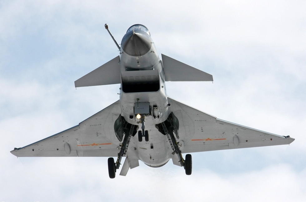 殲-10戰(zhàn)斗機圖片展示，探索中國空中力量的驕傲，殲-10戰(zhàn)斗機圖片展示，中國空中力量的榮耀與驕傲