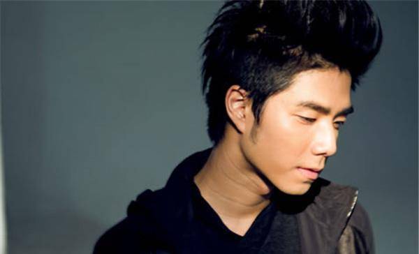 袁成杰為何不火，深度解析其現(xiàn)象背后的原因，袁成杰現(xiàn)象背后的原因深度解析，為何未能走紅？