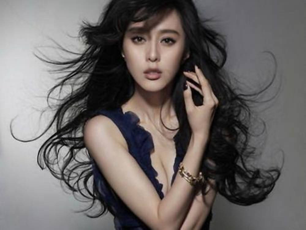 明星八卦資訊，揭秘娛樂圈背后的故事，娛樂圈內(nèi)幕揭秘，明星八卦背后的故事