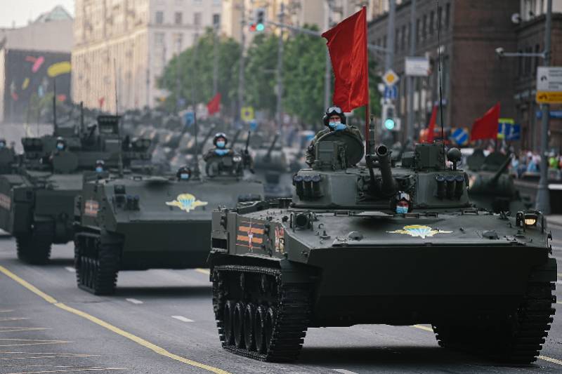 中國大批武器抵達俄羅斯，深化軍事合作，共筑安全屏障，中俄深化軍事合作，大批武器抵達俄羅斯，共筑安全屏障