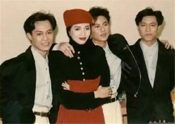 香港藝人劉小慧個人資料詳解，劉小慧個人資料詳解，香港藝人風采展現(xiàn)