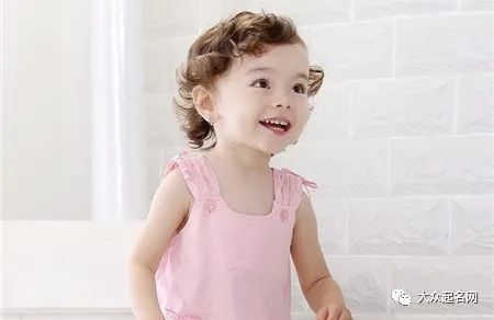 女孩明星范兒名字——探尋時(shí)尚魅力的無限可能，女孩明星范兒名字，時(shí)尚魅力的探索之旅