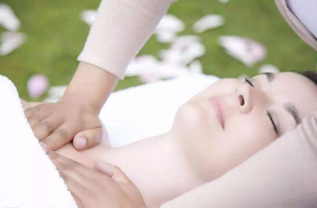 同房出血原因及其嚴重性探討，同房出血原因及其影響，深入探討嚴重性